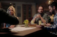 pelicula secrets in the woods